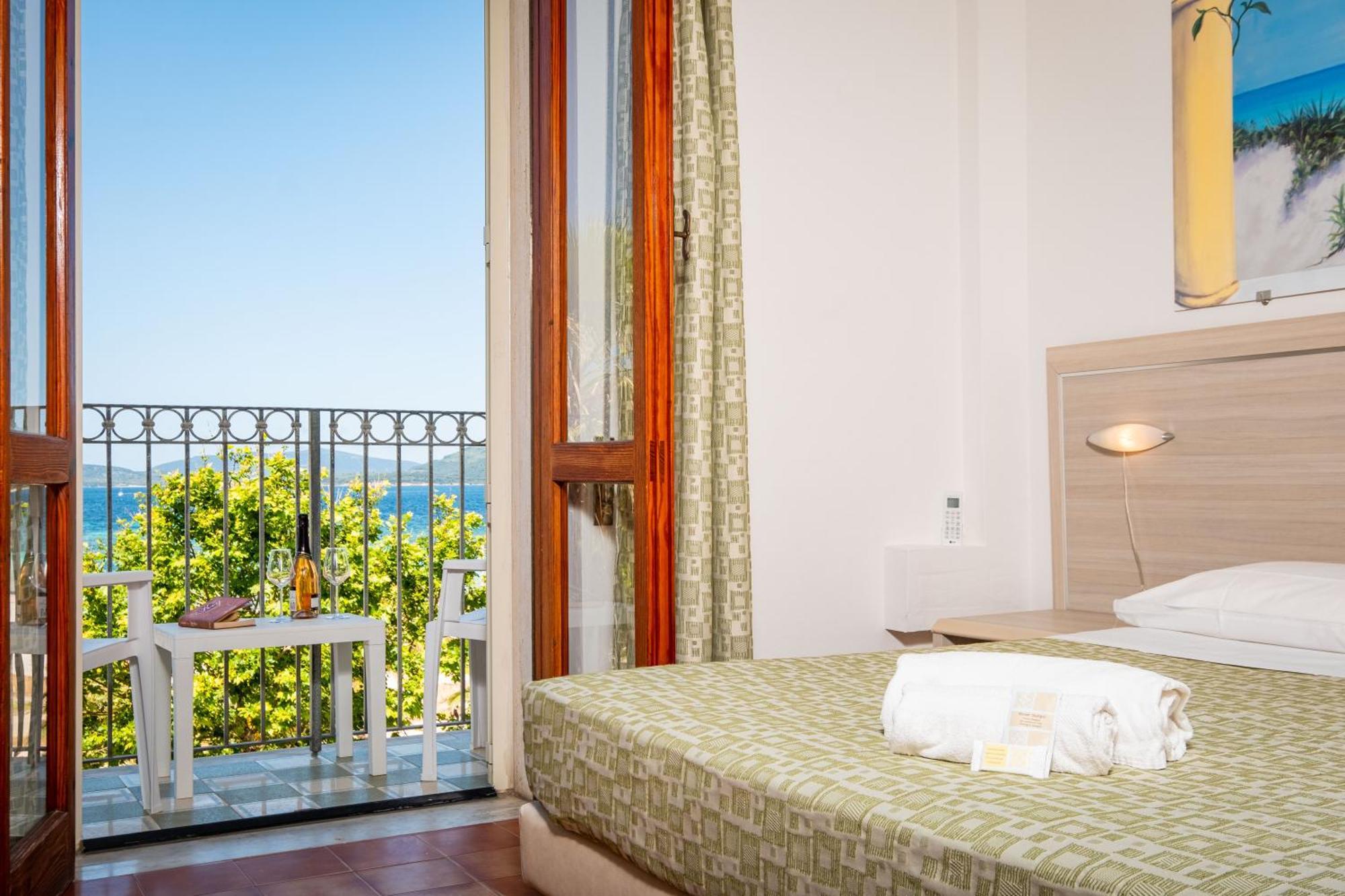 Hotel Il Gabbiano อาลเกโร ภายนอก รูปภาพ