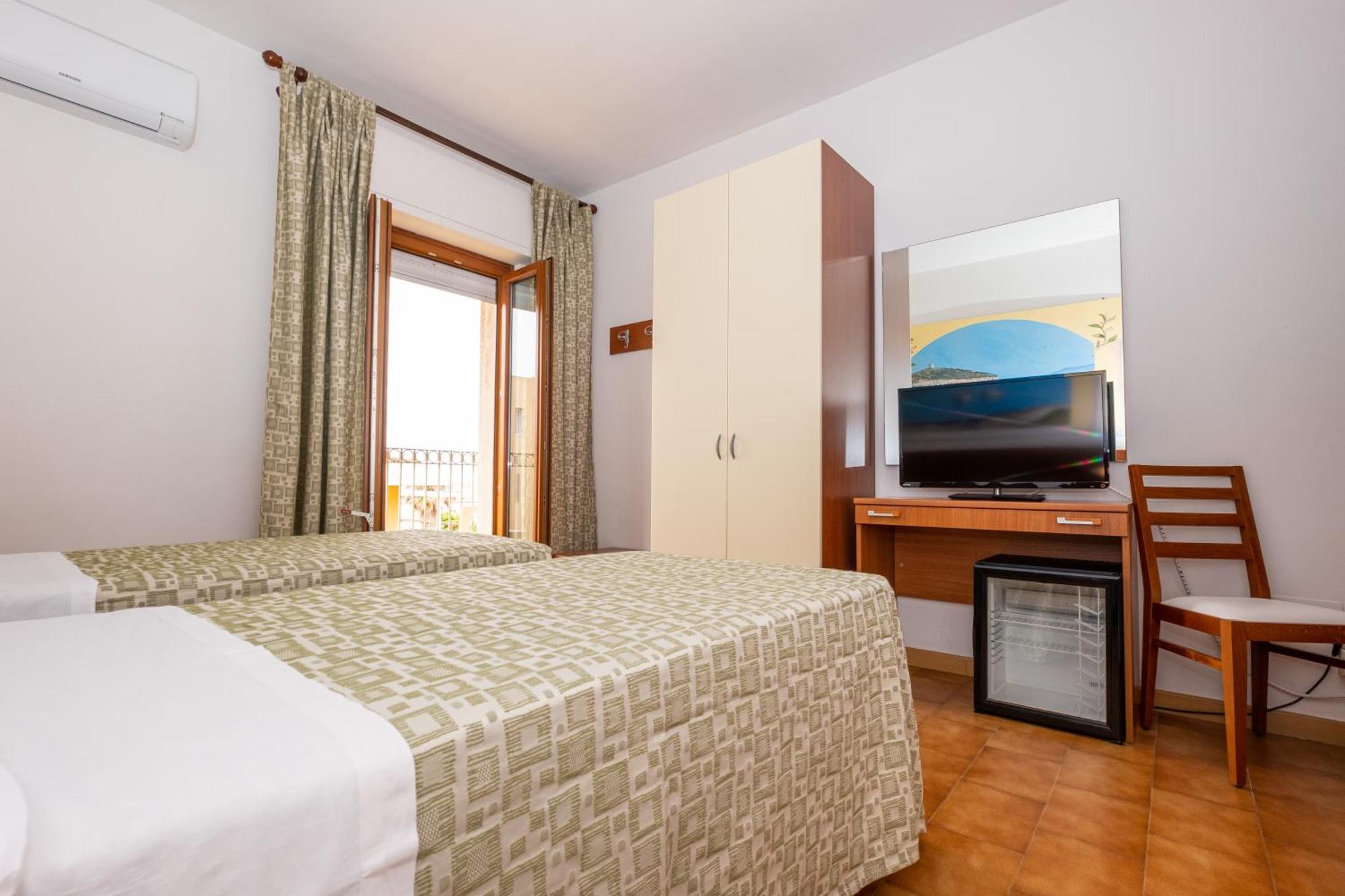 Hotel Il Gabbiano อาลเกโร ภายนอก รูปภาพ